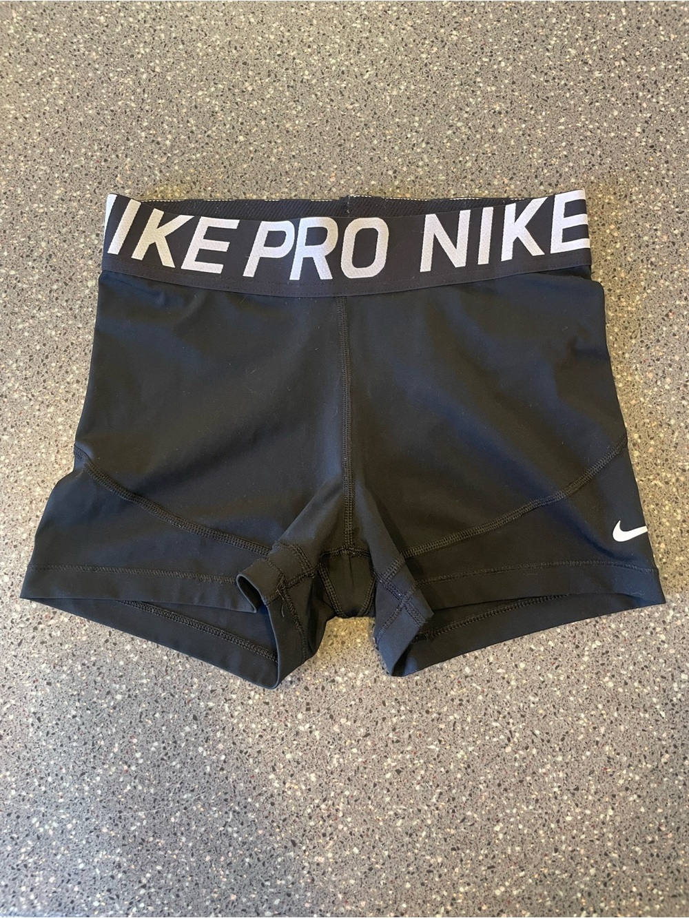 Nike Pro Black Women's Compression Bike Shorts with Logo Waistband